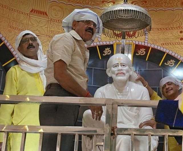 The installation day of the Sai idol was celebrated with great pomp and grandeur.