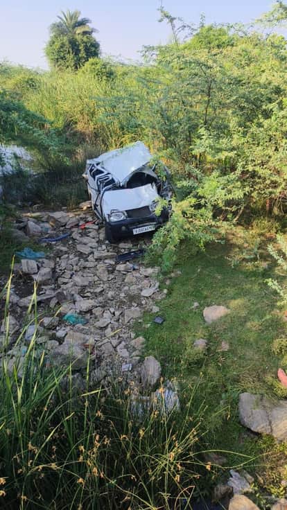 salumbar road accident car fell from bridge two brothers dead wedding tragedy rajasthan