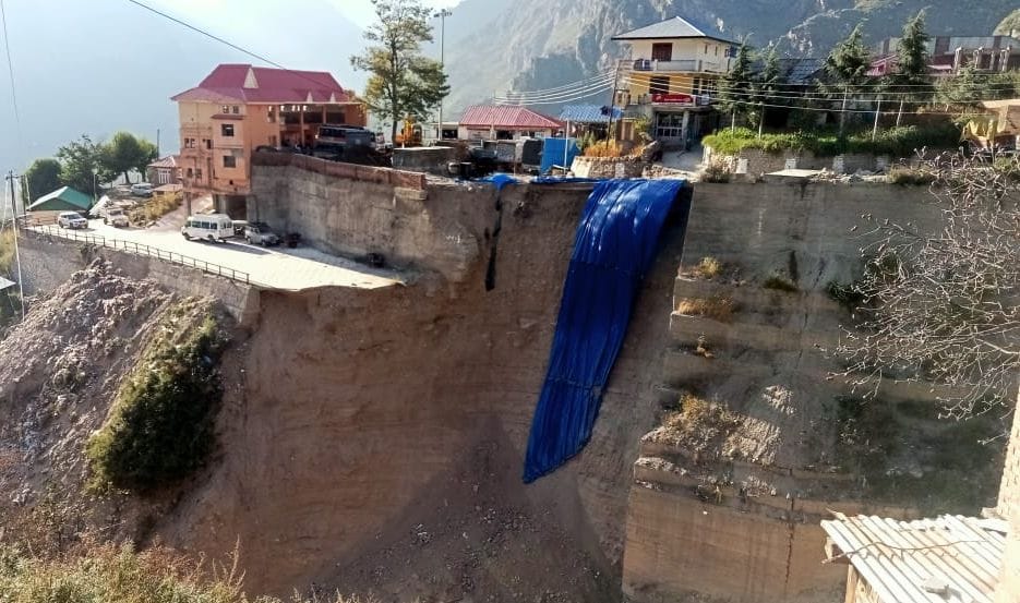 Sangla bus stand is under threat, security arrangements incomplete even after eight months
