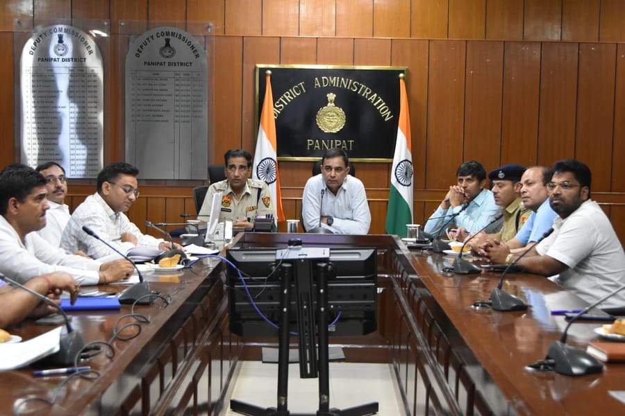 The officials were unable to implement the decisions of the last two meetings of the Road Safety Committee on the ground, and these were discussed.