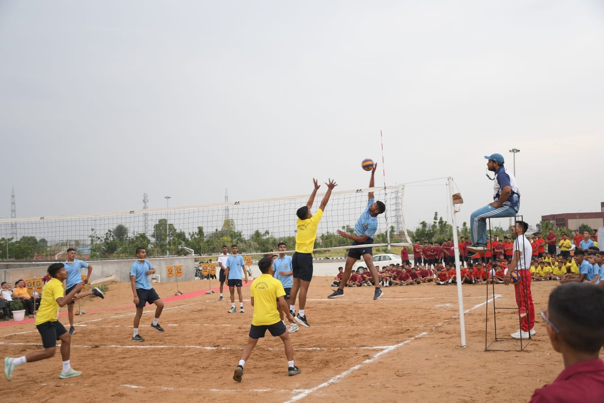 Arjan Sadan became the winner in the volleyball competition