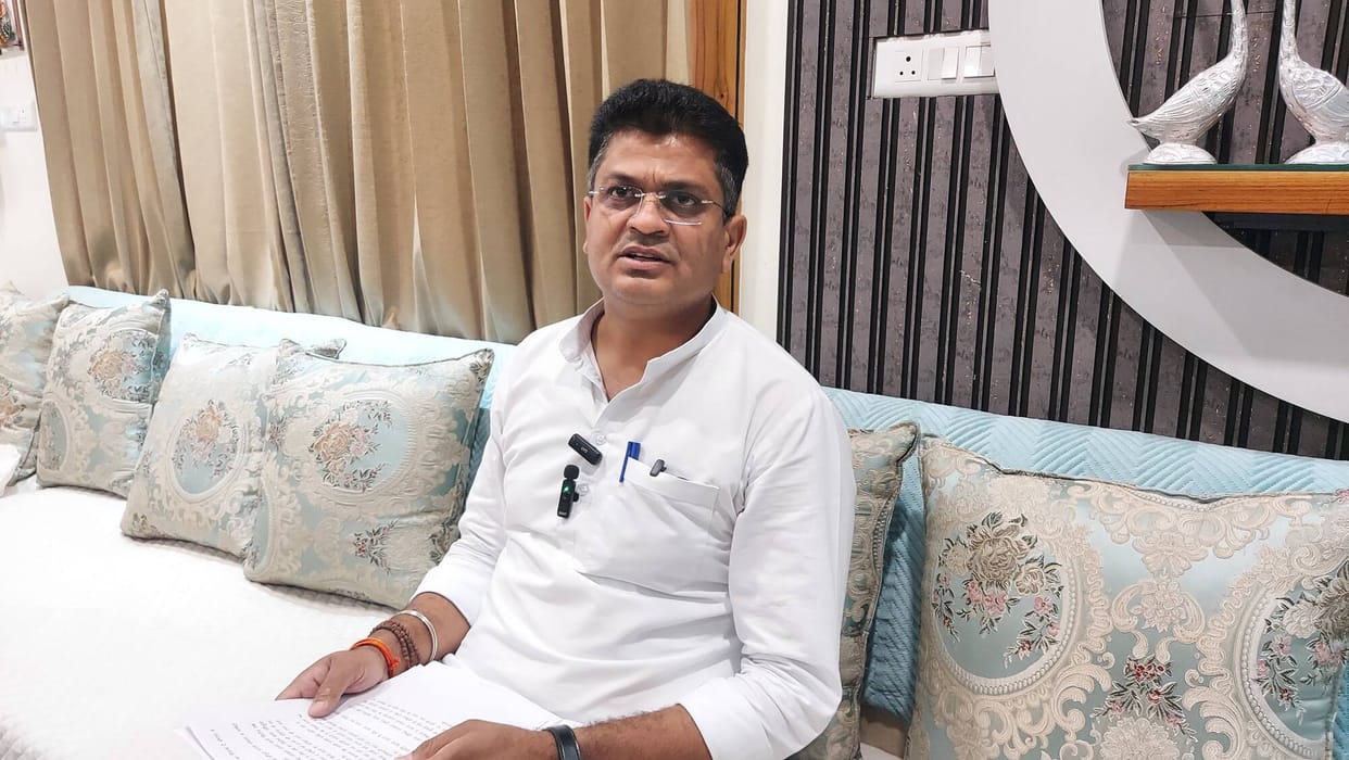 Dispute over Municipal Council's Budget Expenditure Deepens; Councilor Demands Four Years' Accounts