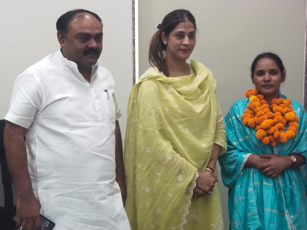 Shikha became unopposed member of the district council