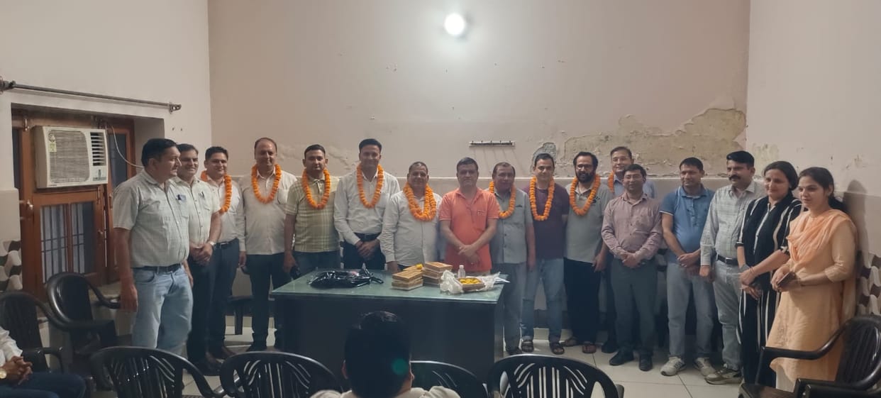 Satbir Kaushik became the district head of the Lecturer Association.