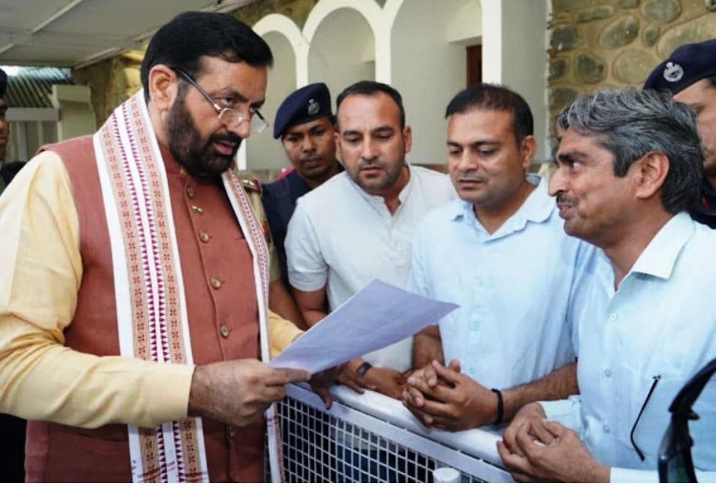 Opposition to Handing Over Stamp Paper Sales to a Private Company