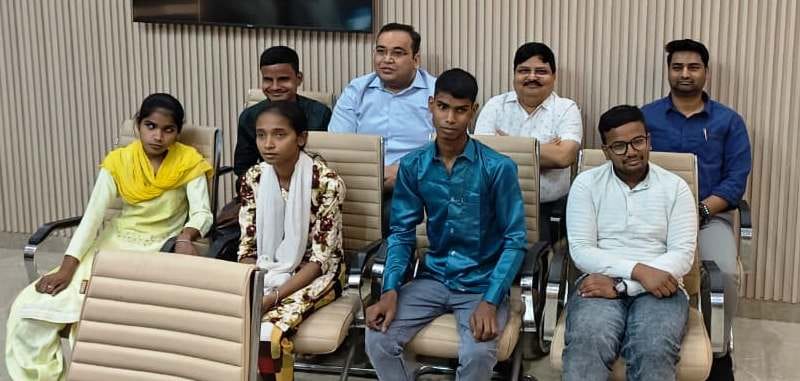 District Magistrate honored visually impaired students