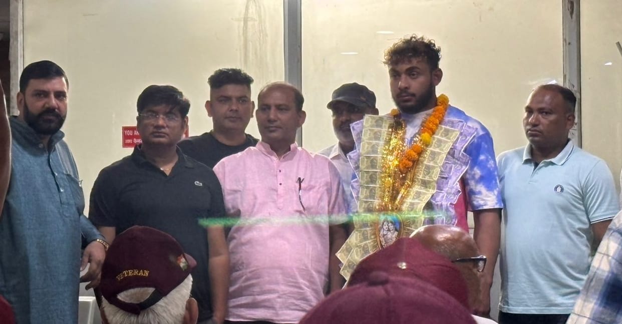 Best catcher Rahul welcomed in Circle Kabaddi