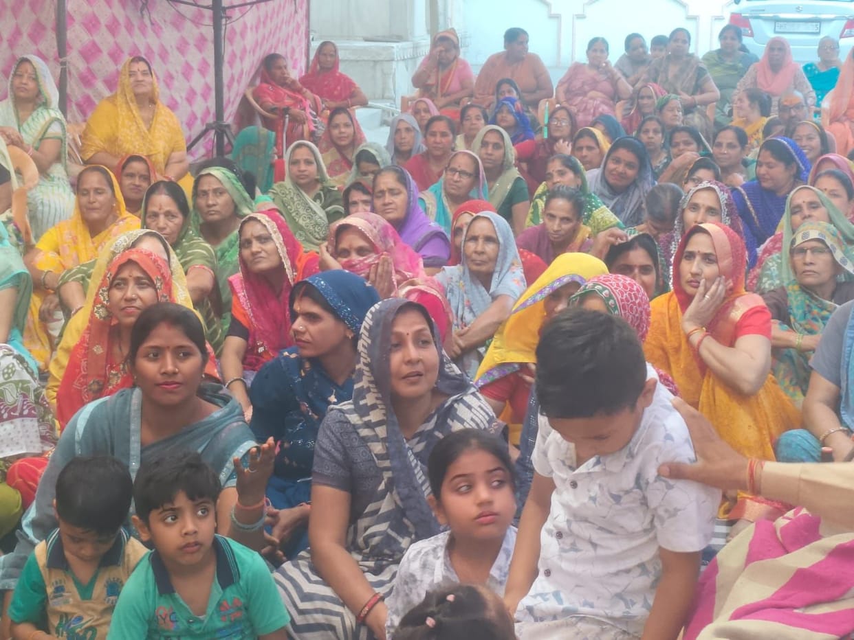 Presented a beautiful description of the divine pastimes surrounding Krishna's birth.
