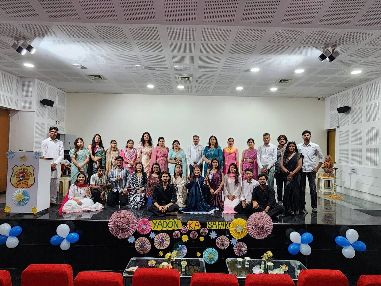 A farewell party was organized, accompanied by a journey down memory lane.