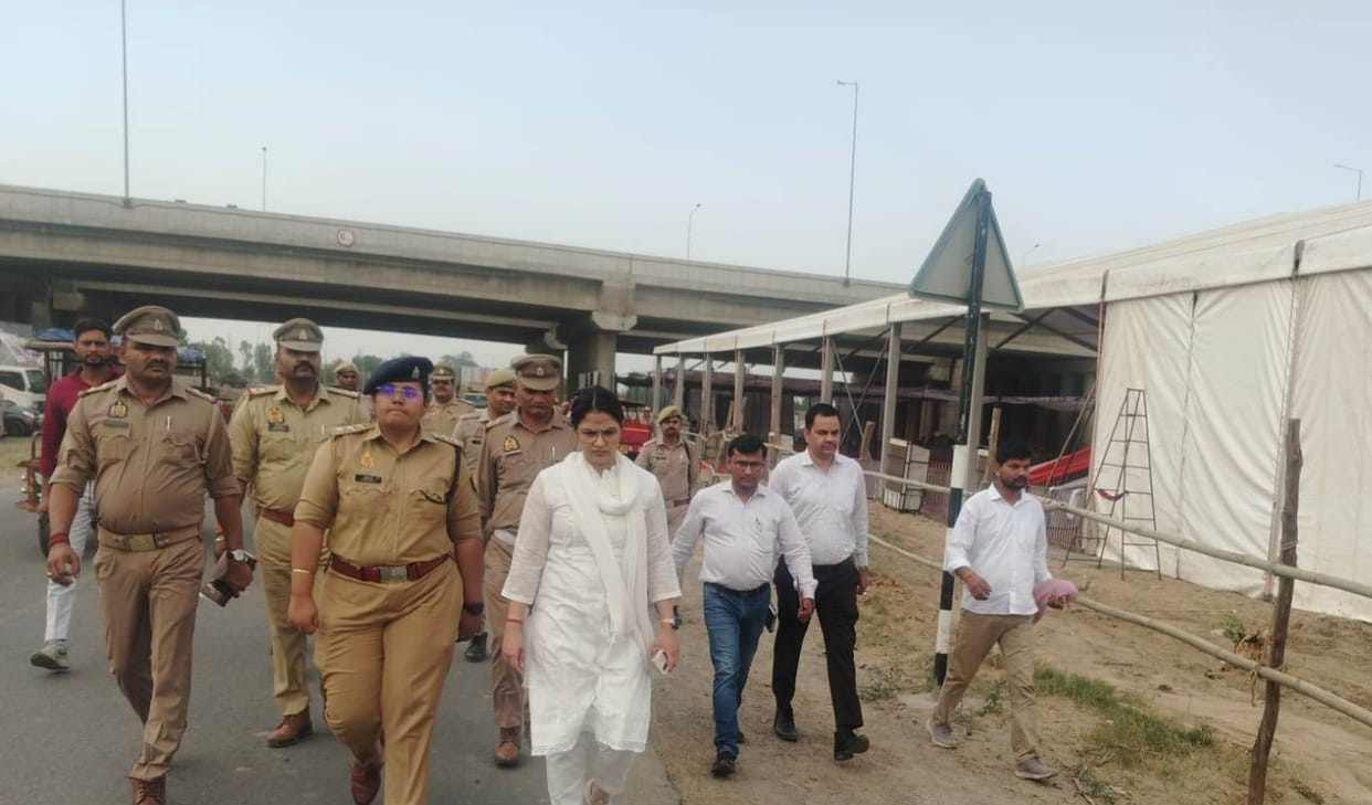 The district will get its first expressway today; the journey to Prayagraj will take 7 hours.