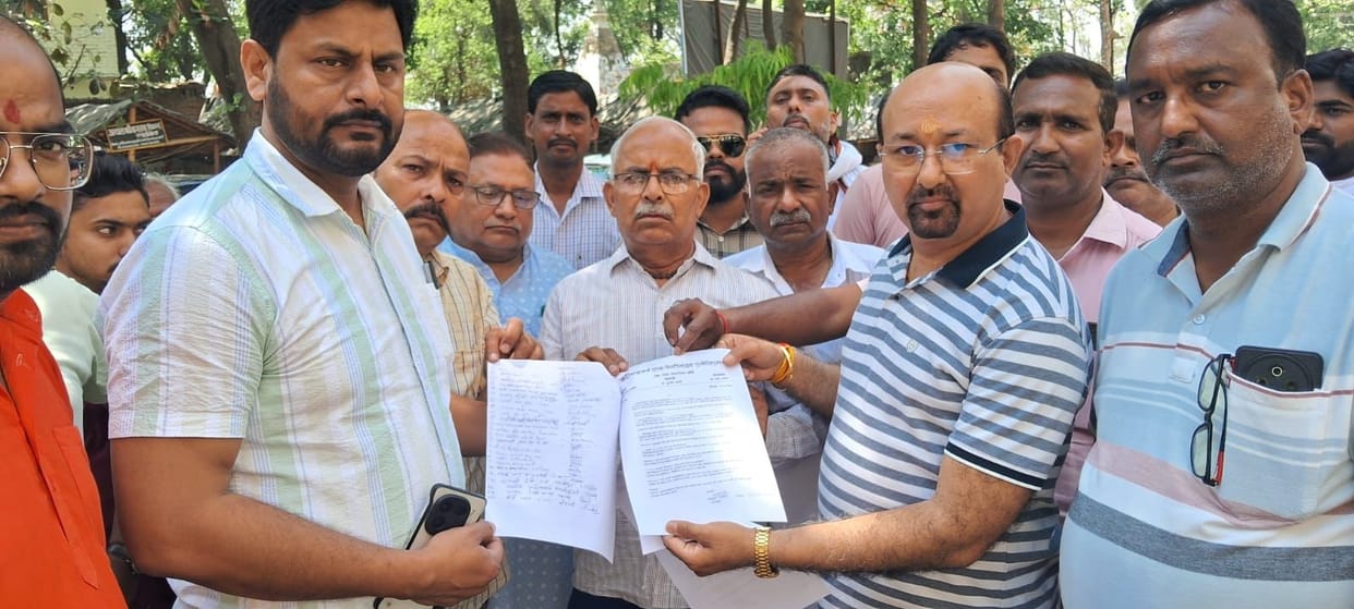 Fertilizers and Pesticides Association held a symbolic strike