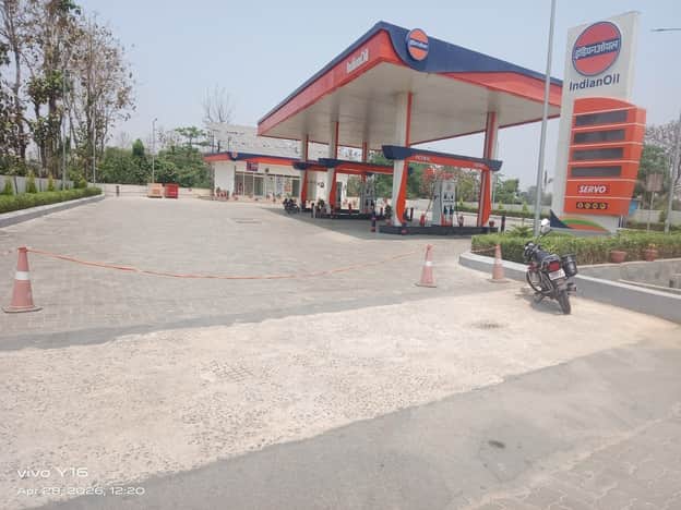 हेतिमपुर में इंडियन ऑयल का पेट्रोल पंप पड़ा ड्राई।संवाद
