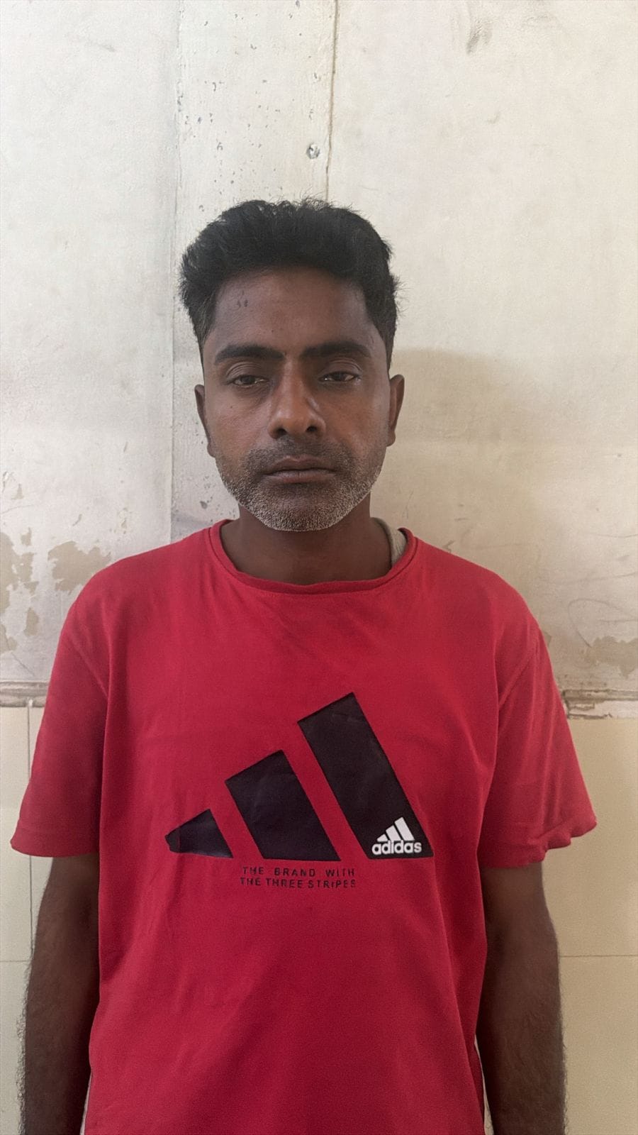 A cousin murdered a gangster for demanding a loan of Rs 500.