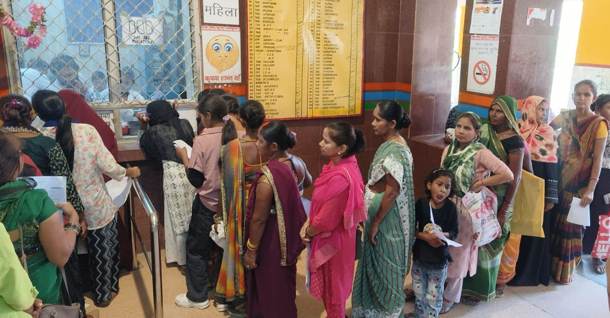 Farmer feared dead due to heatstroke, 15 patients admitted in critical condition