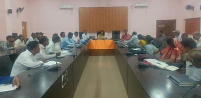 Bemetara Major Action Taken Over Laxity in PM Awas Yojana Salaries of 187 Employment Assistants Withheld