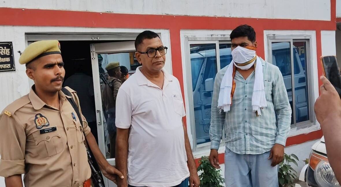 Outpost in-charge Daulatpur arrested while accepting bribe of Rs 10,000