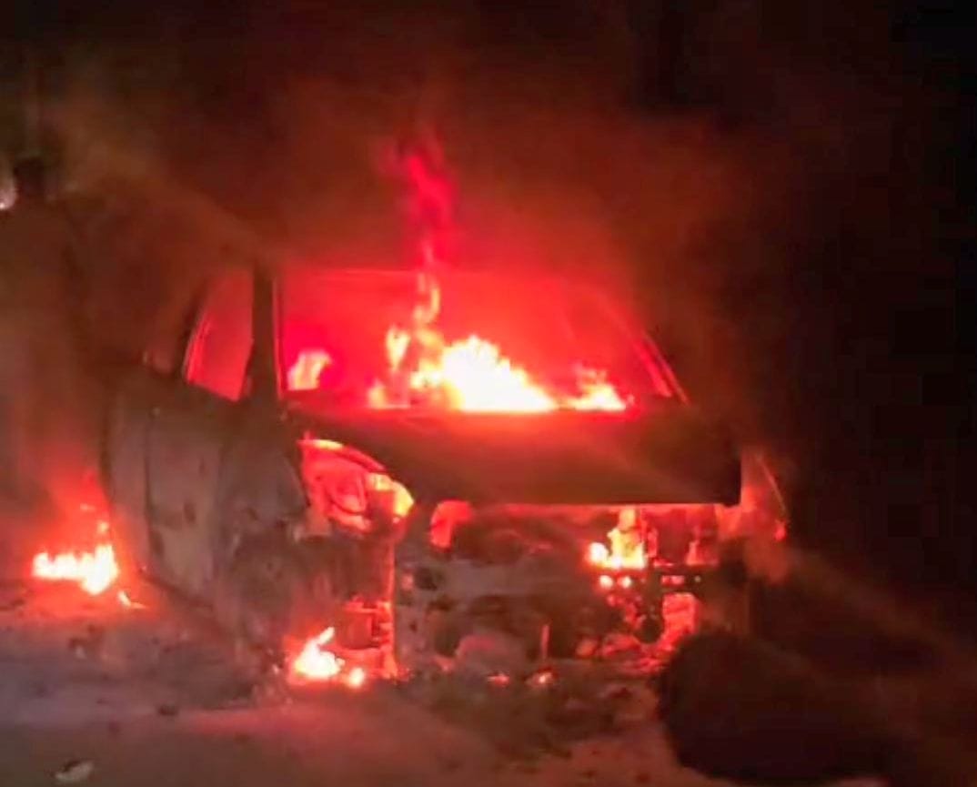 A moving car turned into a ball of fire in Rahimabad