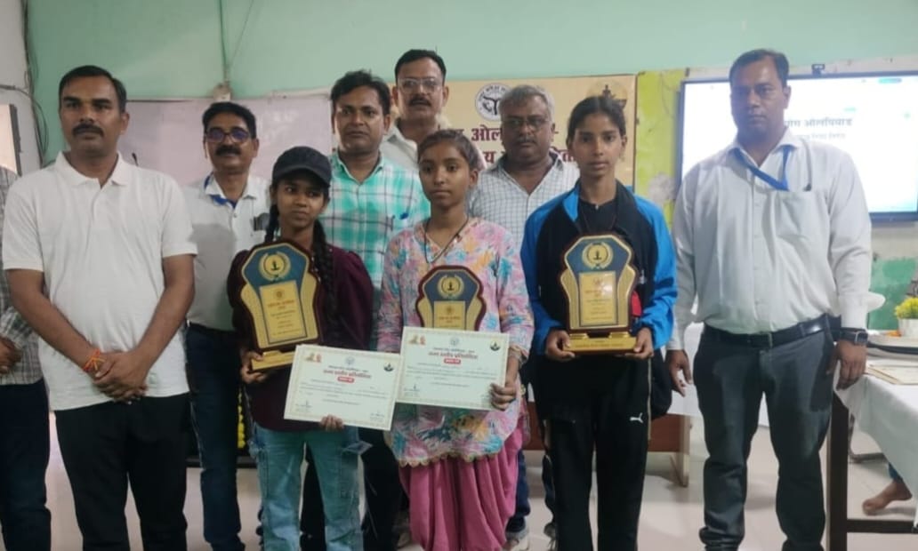 Agra division's excellent performance in the state level Yoga Olympiad