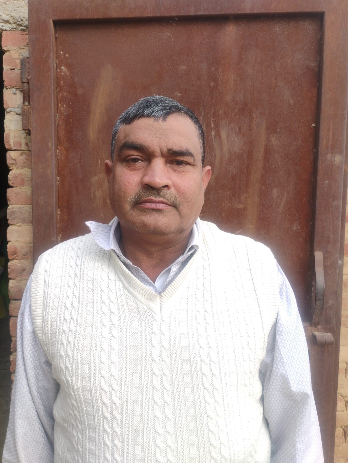 Father-in-law and daughter-in-law died in a collision between a Tata Magic and a bike.
