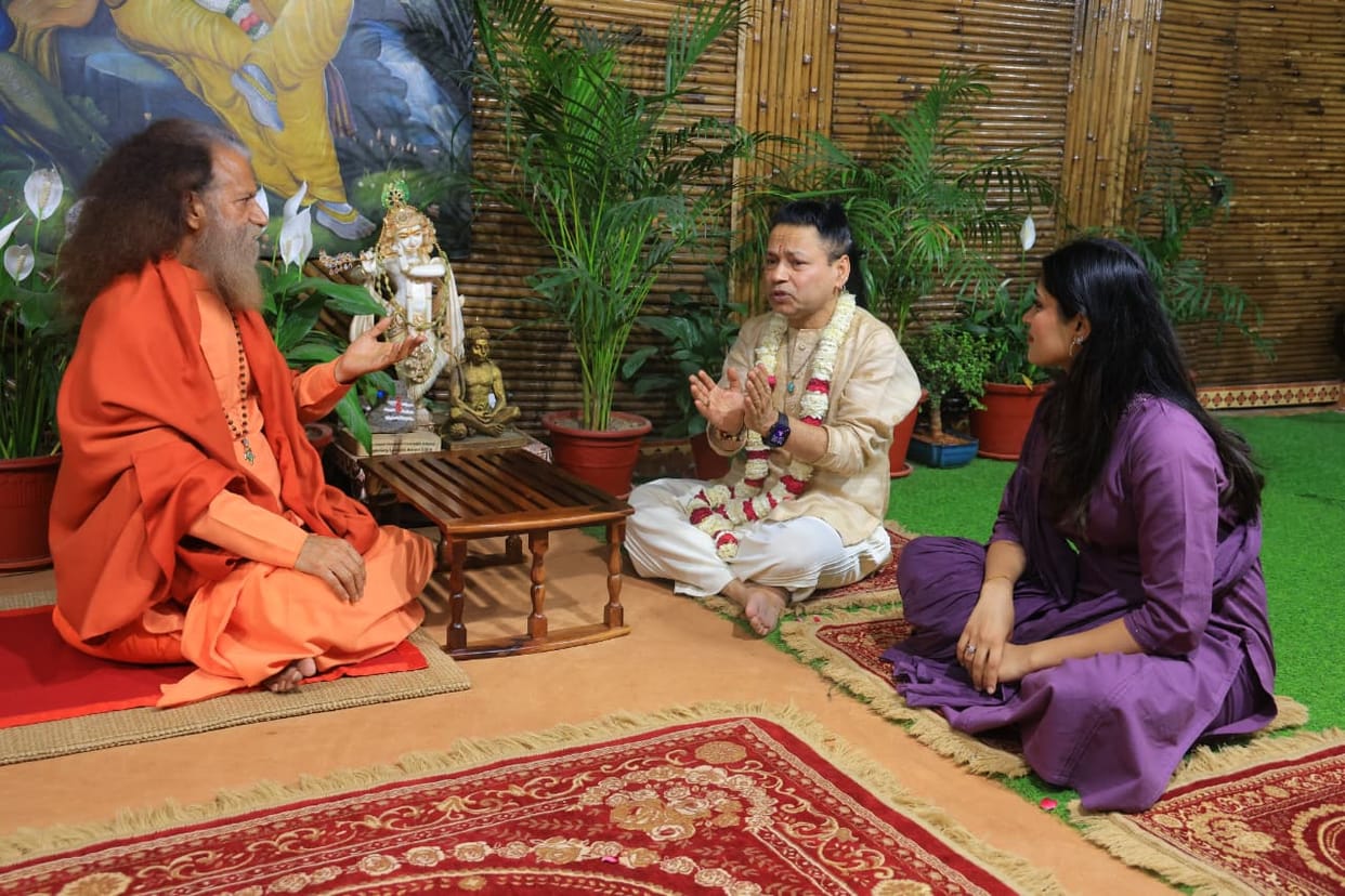Kailash Kher reached Parmarth Niketan