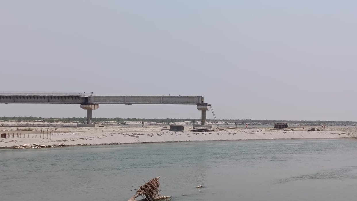 Dhanara Ghat bridge construction gains momentum, most pillars ready, girder laying begins