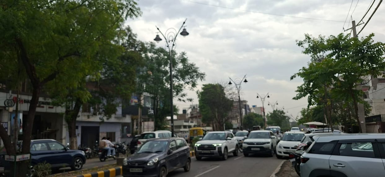 Temperature drops by seven degrees due to light drizzle