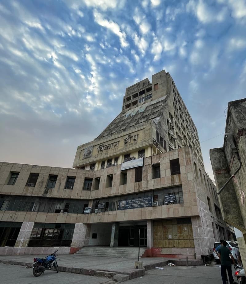 LDA will demolish old buildings and build new complexes in the city.