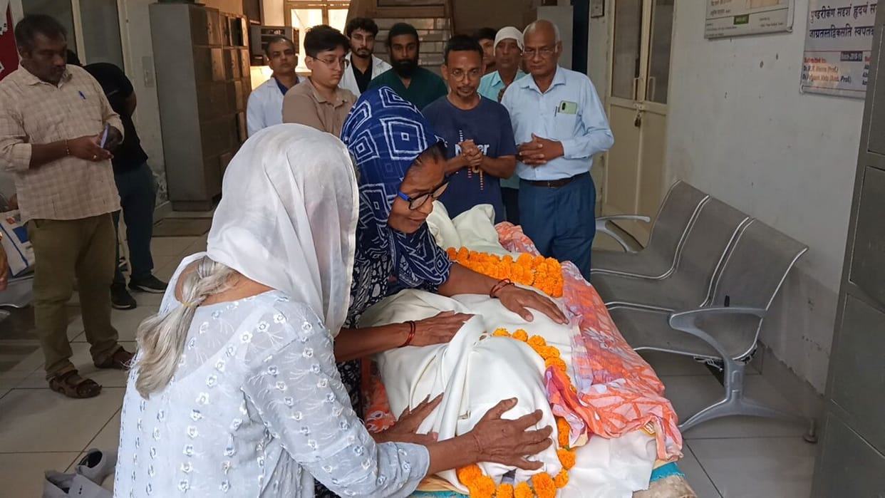 Social Worker Naurata Ram Donates His Body to Gangaputra Institute