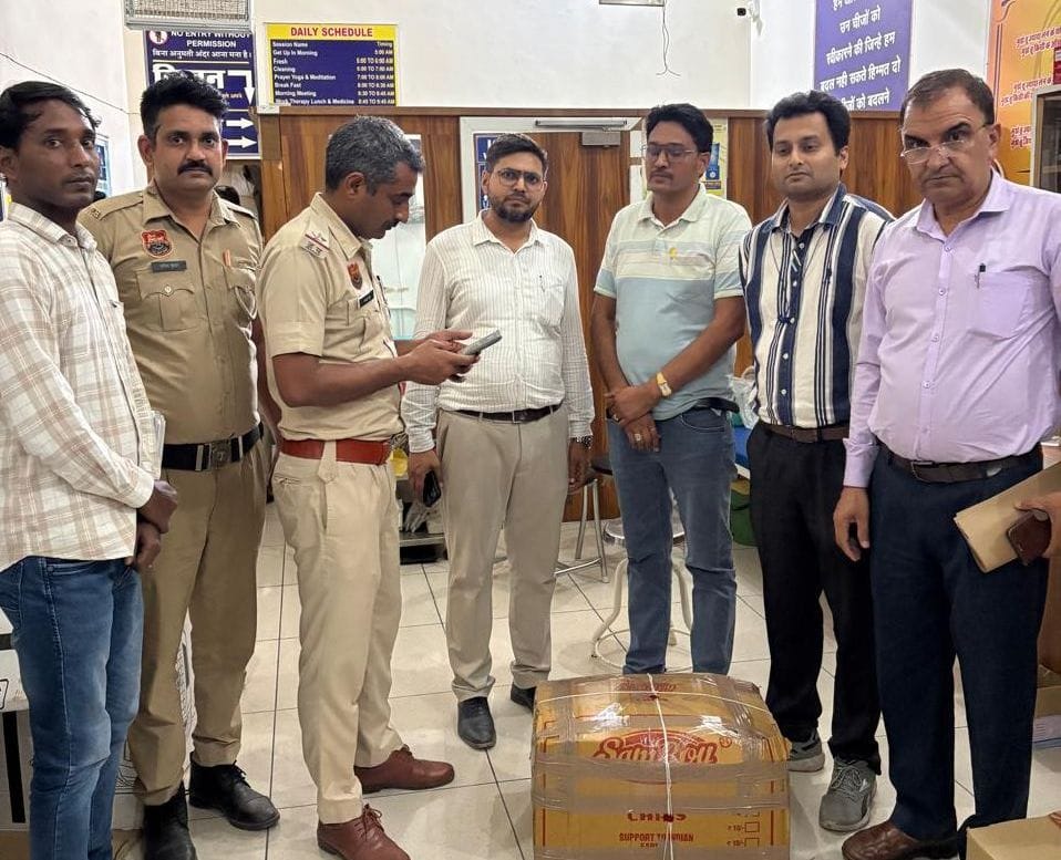 Drug de-addiction center operating without a license sealed, operator and doctor arrested, Chief Minister's flying squad raids with health department and police team