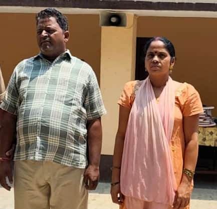 छतारी पुलिस की गिरफ्त में धोखाधड़ी के आरोपी। स्रोत : पुलिस