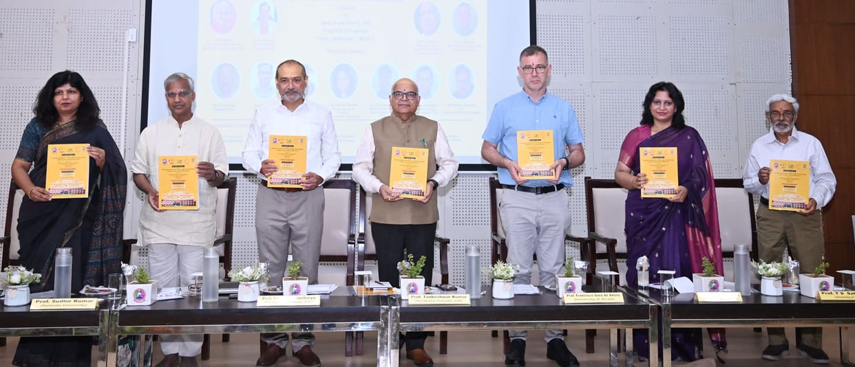 International Deliberations on Literature Free from Colonialism Begin at Hakenvi