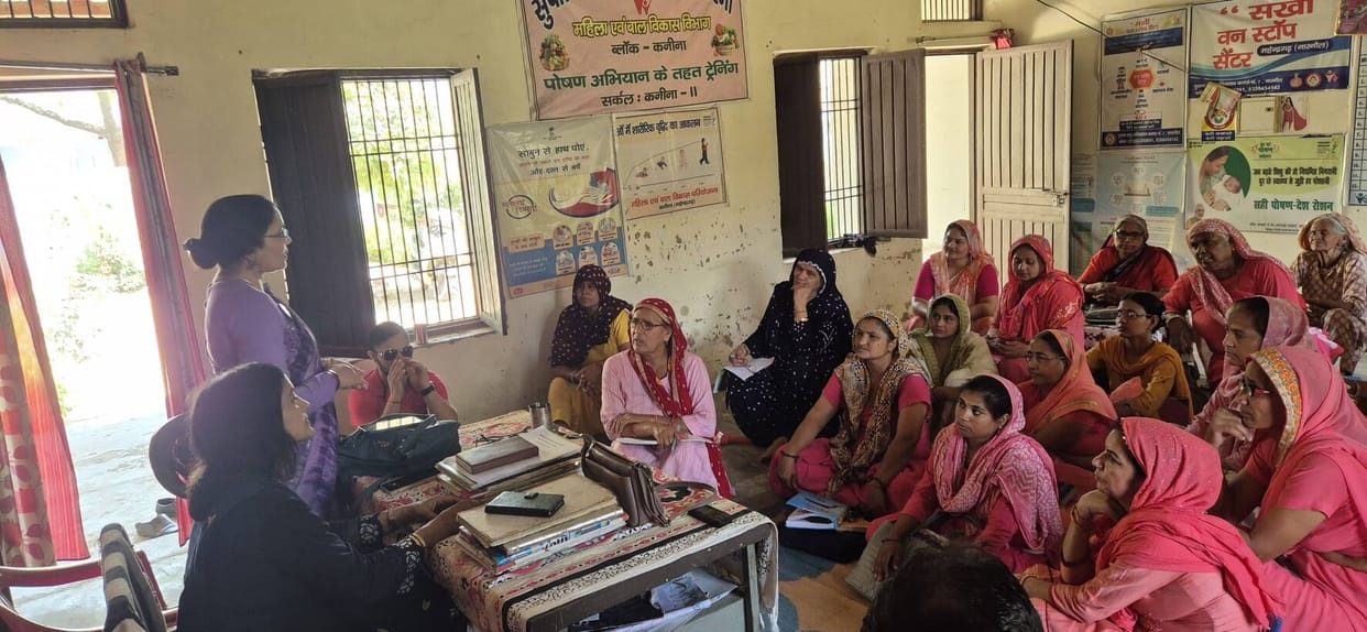 Anganwadi workers receive nutrition training.
