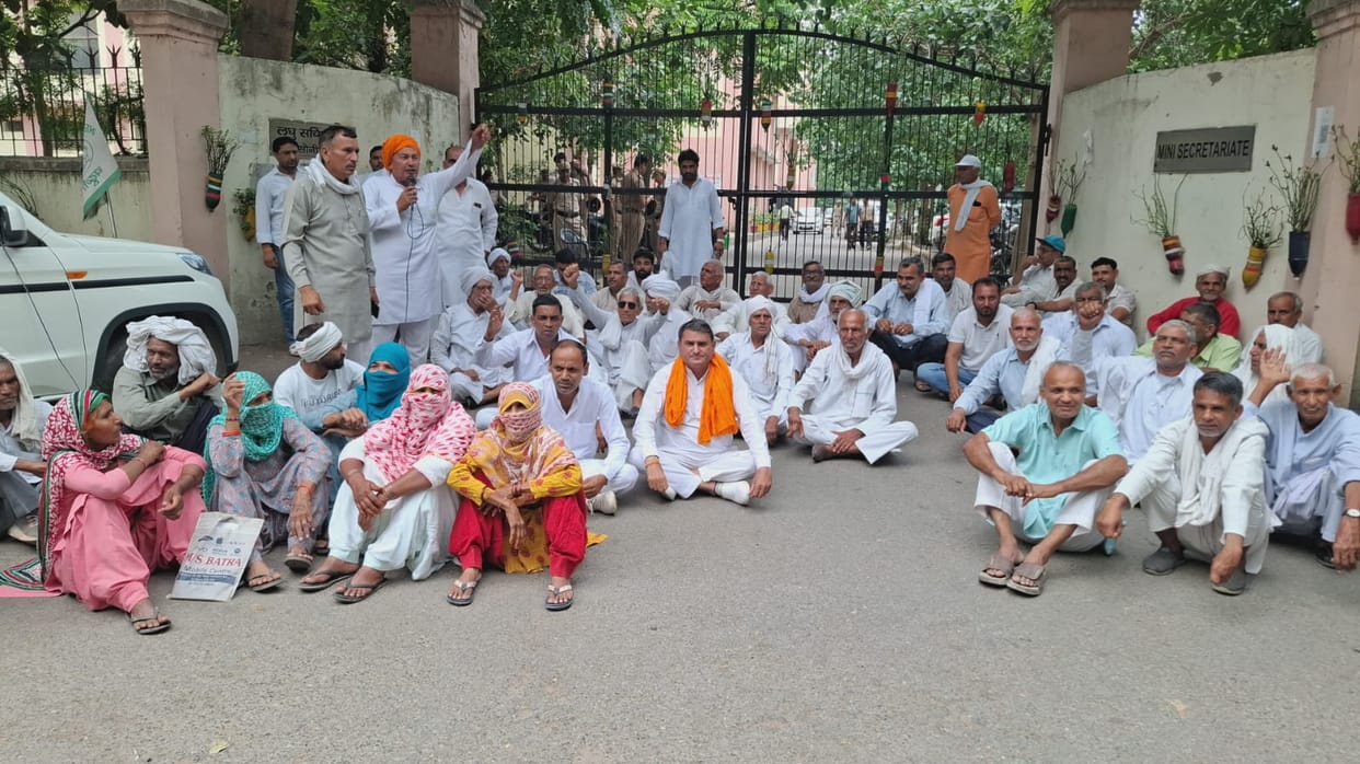 Farmers protest against trade deal