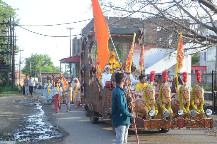 गोविंदसर गांव में निकाली गई शोभायात्रा