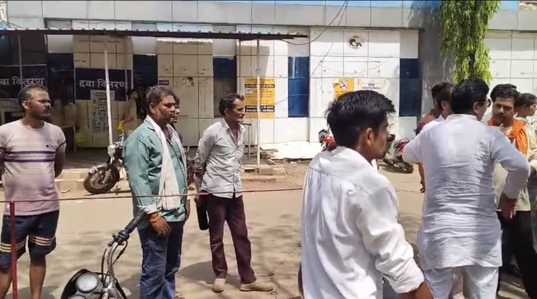 घटना के बाद पुलिस जांच में जुटी