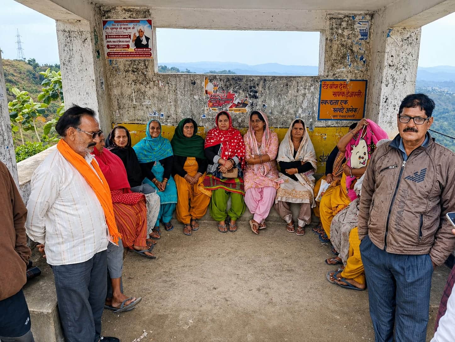 झनिक्कर में पेयजल समस्या को लेकर एकत्रित हुए ग्रामीण। स्रोत : जागरूक पाठक