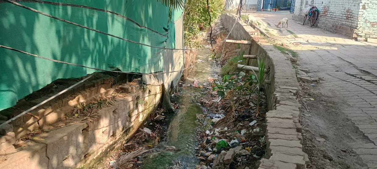 Drain Wall to be Constructed at a Cost of 21 Lakhs