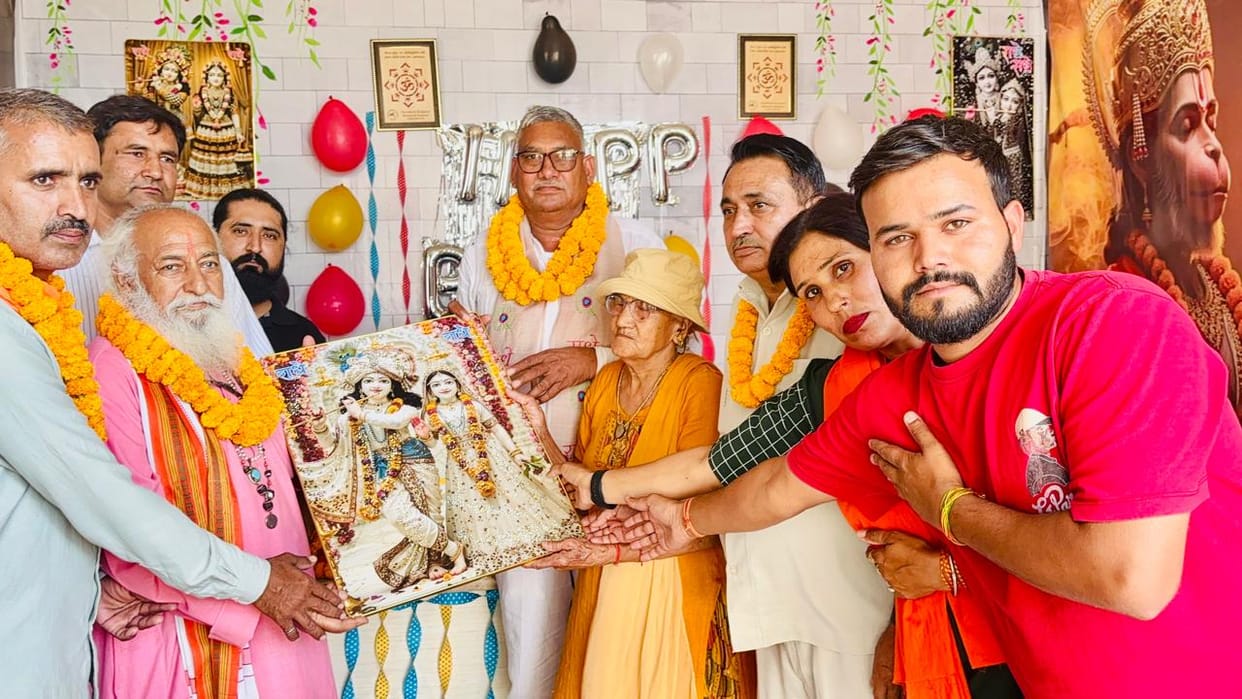 Sonu remembered the contribution of the Sarpanch
