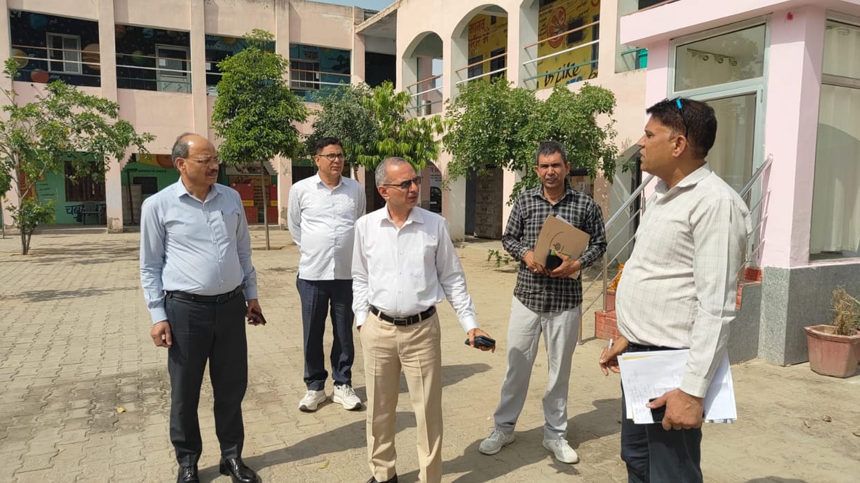 SDM inspects NEET exam centres, declares no-vehicle zone within 500 metres