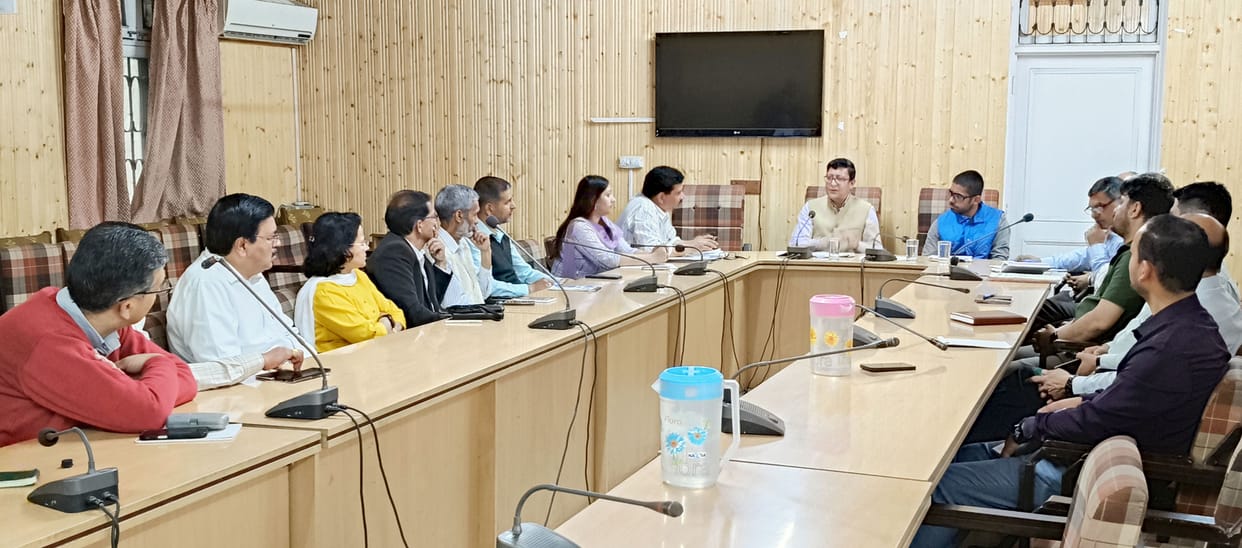 SDM held a meeting with officials regarding Panchayati Raj elections
