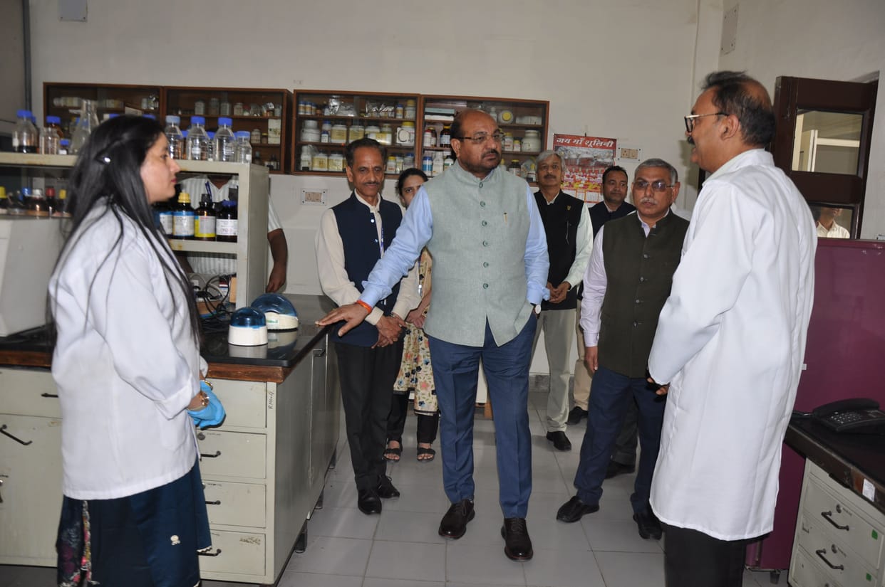 ICAR Director General visits Mushroom Research Directorate, gives coordination mantra to scientists