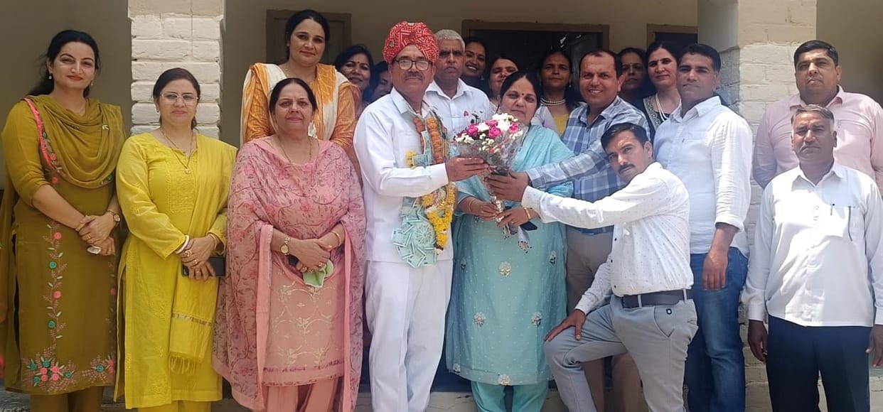 Rajbir Dahiya, who served as a teacher after the army, retired