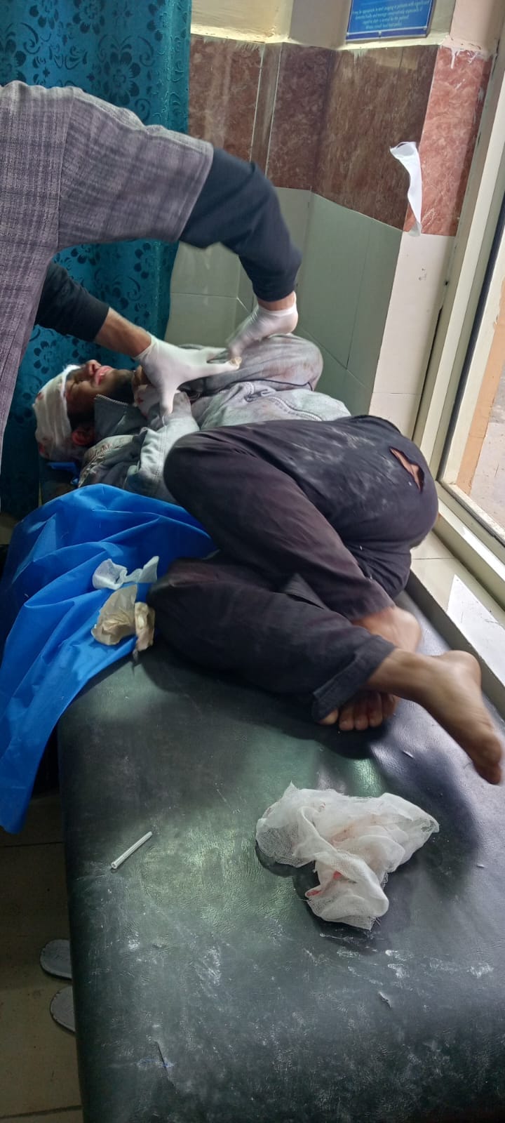 Srinagar, Youth Fell From Train, Seriously Injured