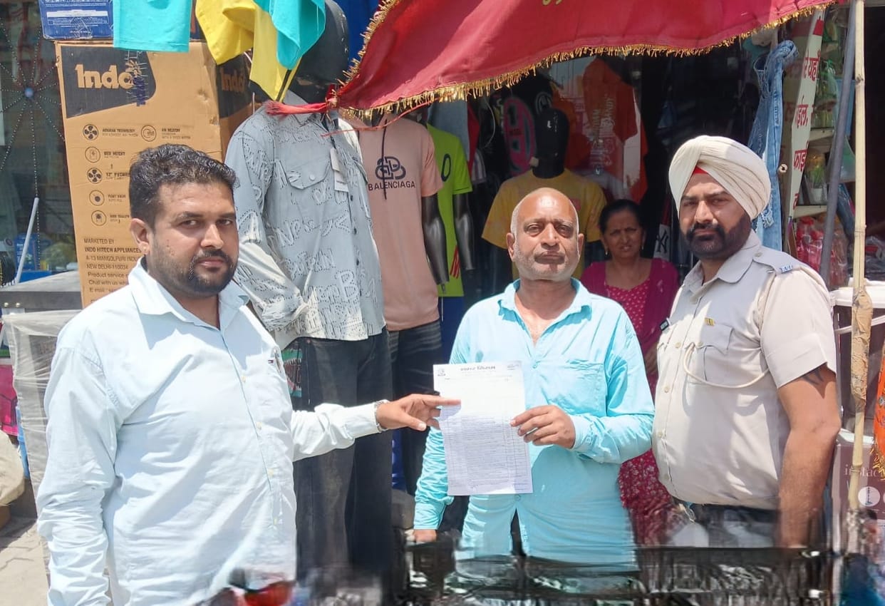 Municipal Corporation Team Issues Fines to Six Shopkeepers