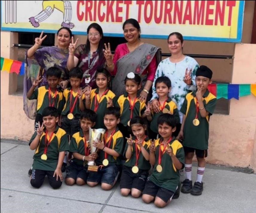 Daisy Fighter's team won the cricket tournament