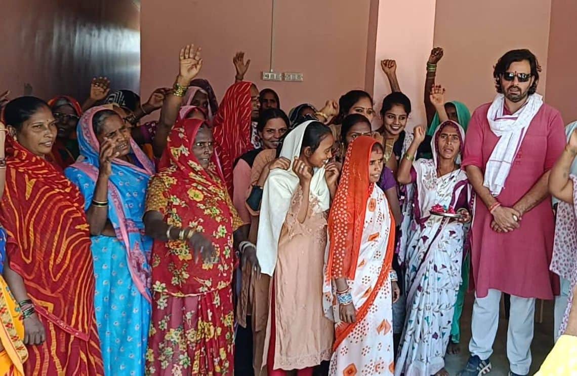 बांसी कस्बे के बेलबनवा में महिलाओं ने निकाला जनाक्रोश पद यात्रा। स्रोत विज्ञप्ति