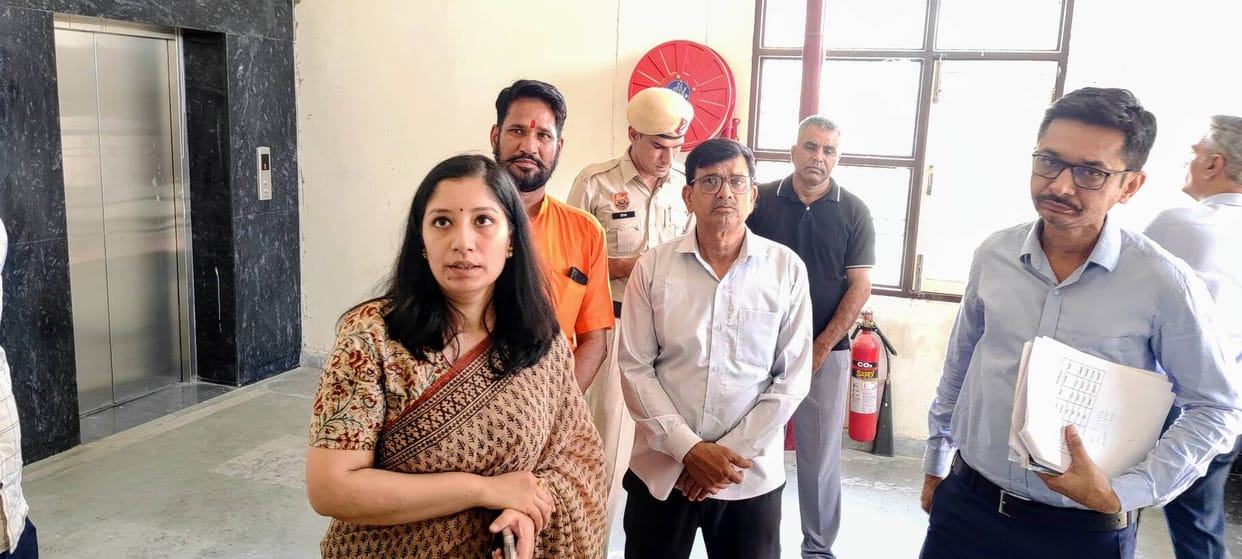 Deputy Commissioner reviews warehouse facilities