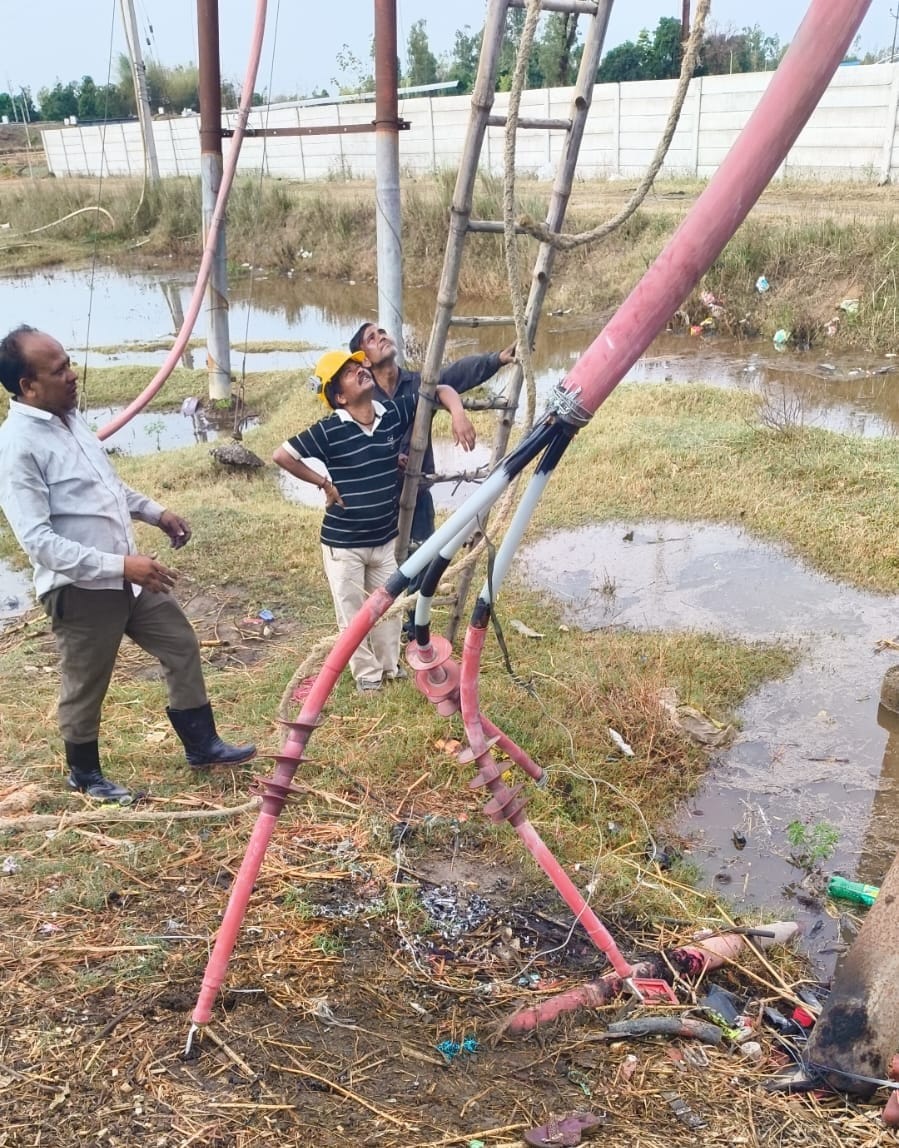 Due to wind and rain, electricity supply to 300 villages and the city was disrupted