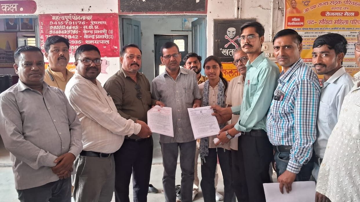 Roadways employees protest against illegal transportation