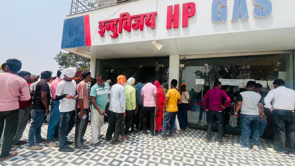 The situation is out of control...hopes of getting cylinders are being shattered in the long queues.